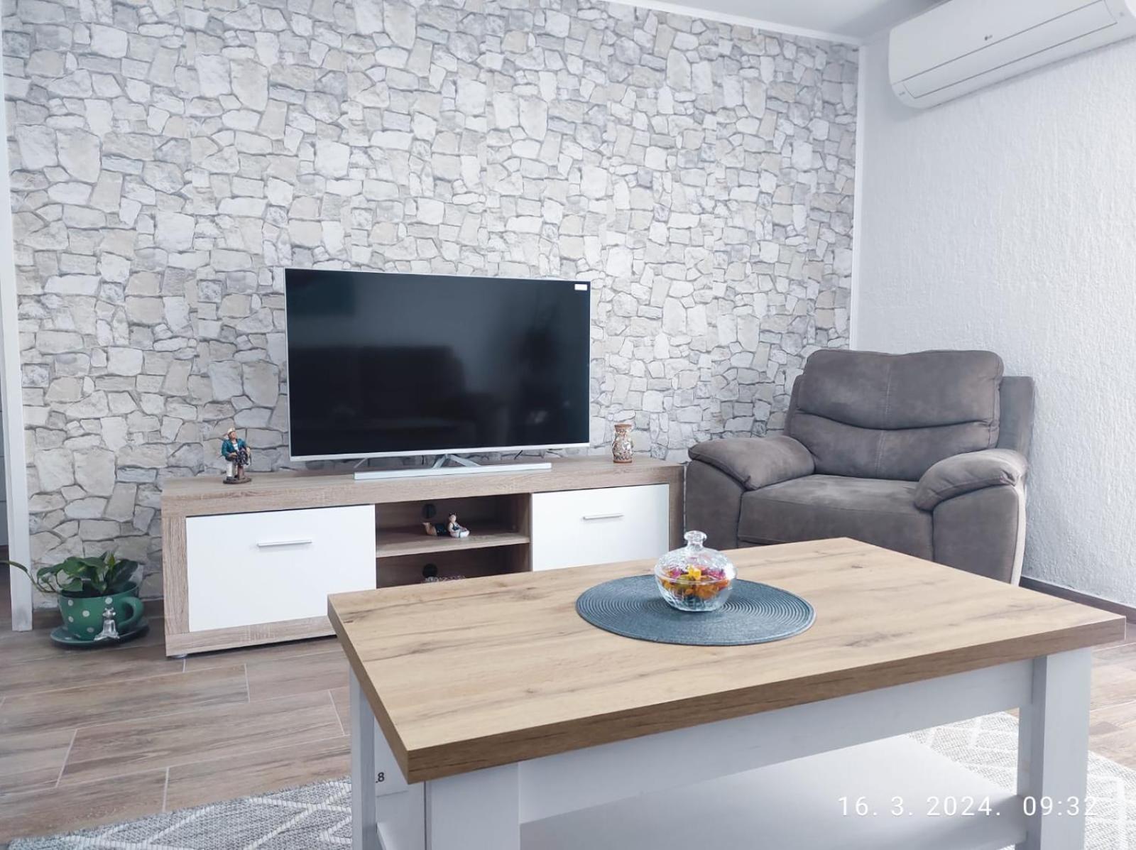 Apartman Jenny-Porec Kosinozici Екстериор снимка