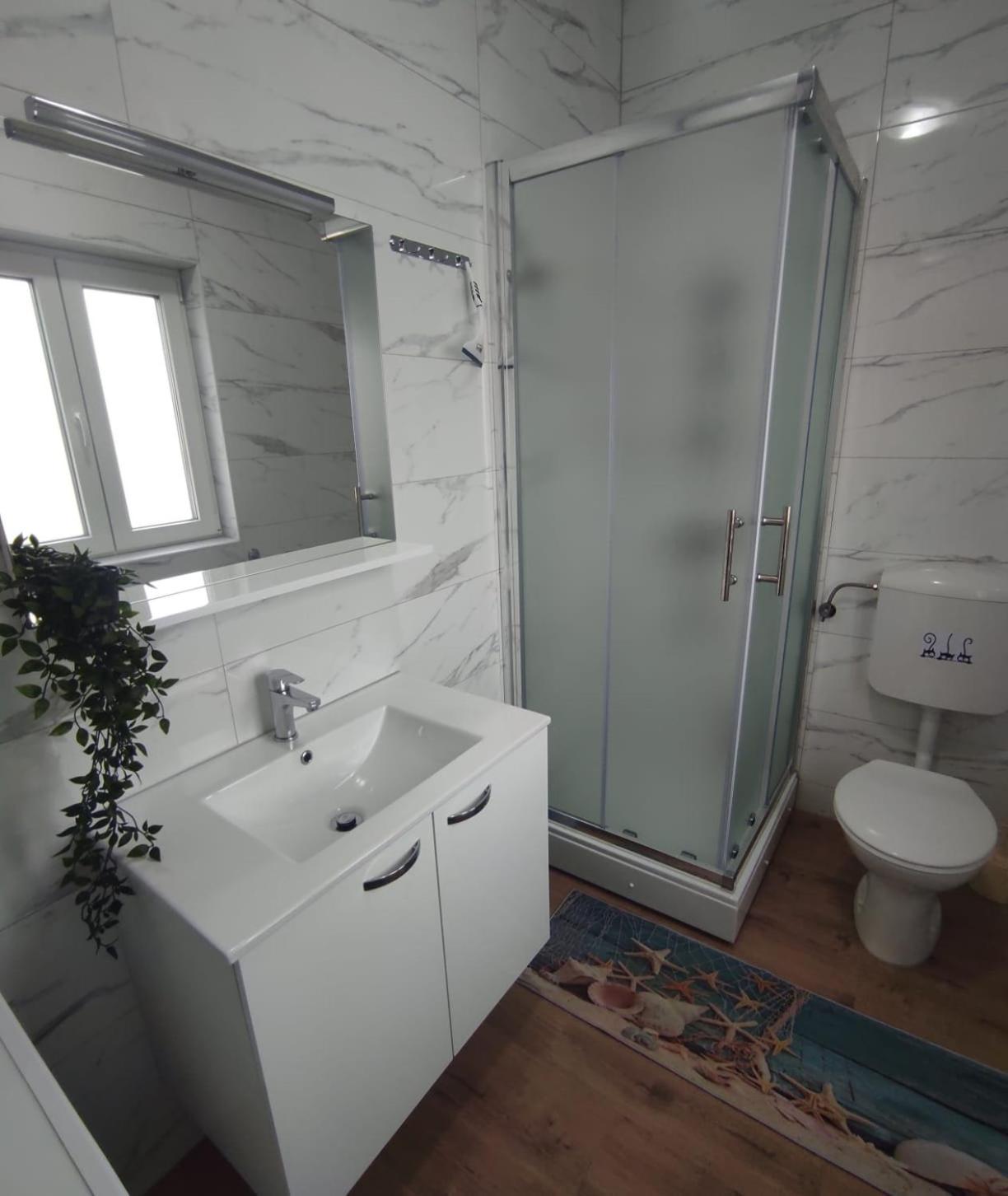Apartman Jenny-Porec Kosinozici Екстериор снимка